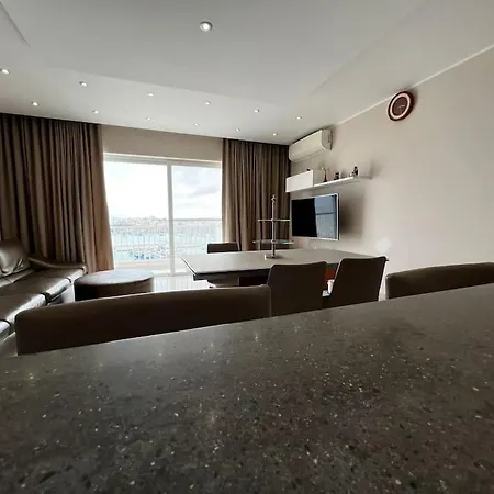 Seaview 2 Bedroom Penthouse Апартаменты Марсашлокк