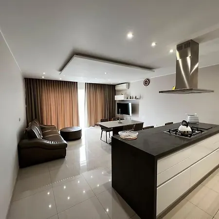 Seaview 2 Bedroom Penthouse Апартаменты