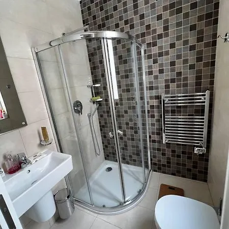 Seaview 2 Bedroom Penthouse مرسلوك